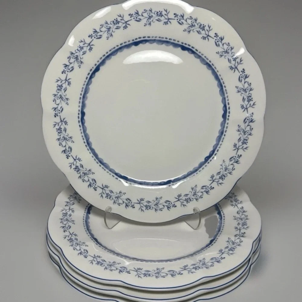 Grace Teaware Blue & White Scalloped Floral 10.5” Dinner Plates Set 4 New - Picture 4 of 5